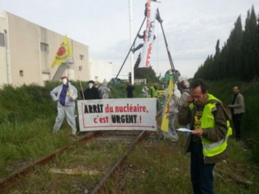 Blockade eines Uranzugs bei Narbonne, 15.04.17 - Foto: Stop Uranium - Creative-Commons-Lizenz Namensnennung Nicht-Kommerziell 3.0