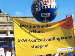 AKW-Laufzeitverlängerung stoppen - Foto: Klaus Schramm - Creative-Commons-Lizenz Namensnennung Nicht-Kommerziell 3.0