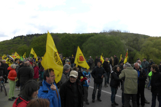 Brcken-Aktion Marckolsheim-Sasbach, 24.04.2016 - Foto: Klaus Schramm - Creative-Commons-Lizenz Nicht-Kommerziell 3.0