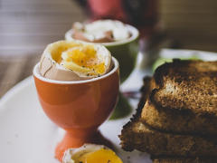 Frühstück mit Bio-Eiern - Foto: almapapi - Lizenz CC0