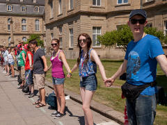 Menschenkette - Foto: cams21 - Creative-Commons-Lizenz Nicht-Kommerziell 3.0