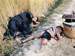 Foto vom Massaker von My Lai - Foto: Ron Haeberle - Lizenz: gemeinfrei