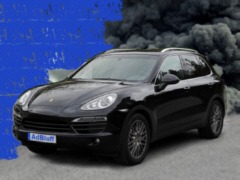 Ad-Bluff auch bei Porsche Cayenne - Collage: Samy - Creative-Commons-Lizenz Namensnennung Nicht-Kommerziell 3.0